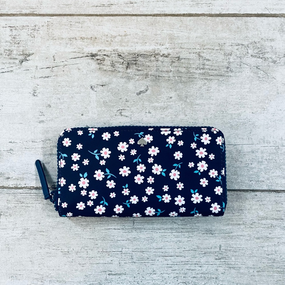 Kate Spade BLUE Jae Fleurette toss large nylon continental wallet